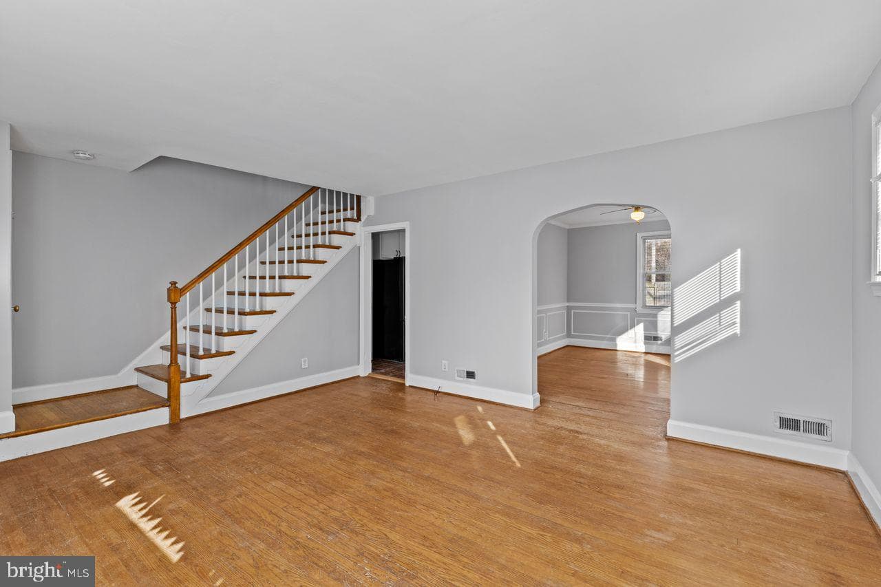 3158 Woodring Avenue photo 4