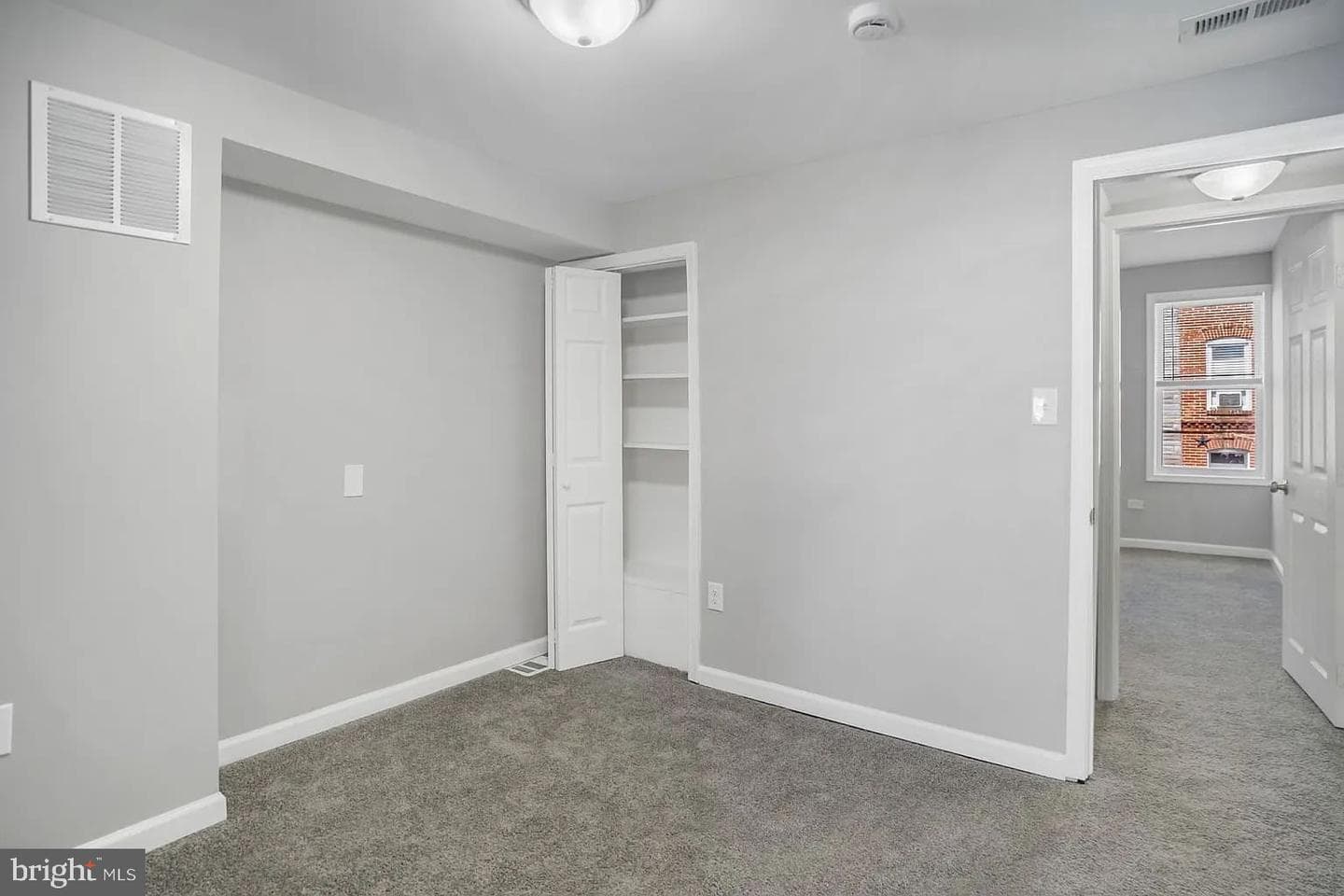 1249 Sargeant Street photo 14