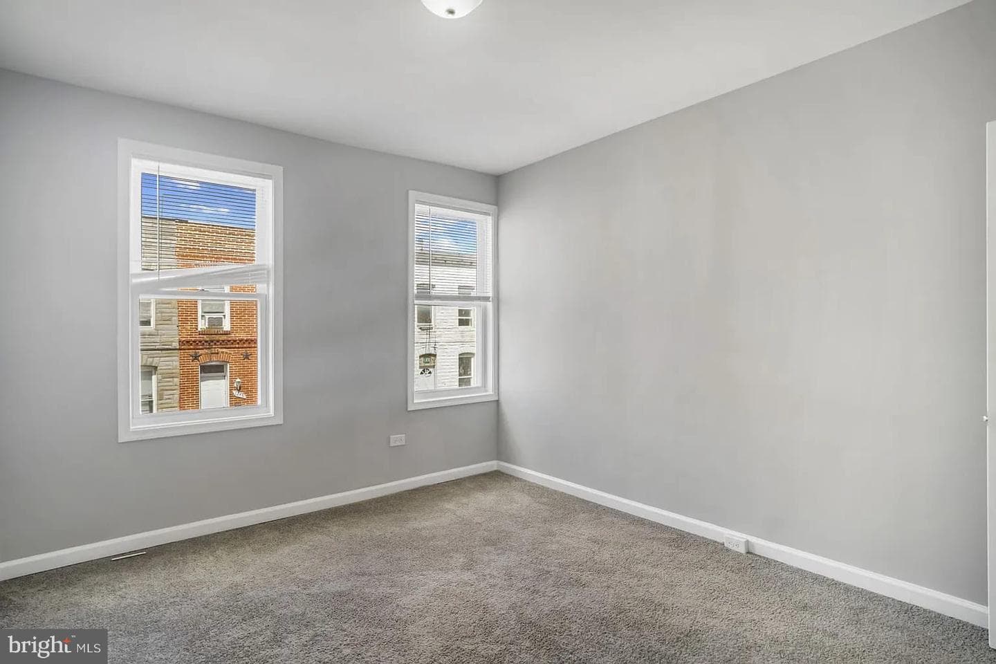 1249 Sargeant Street photo 24