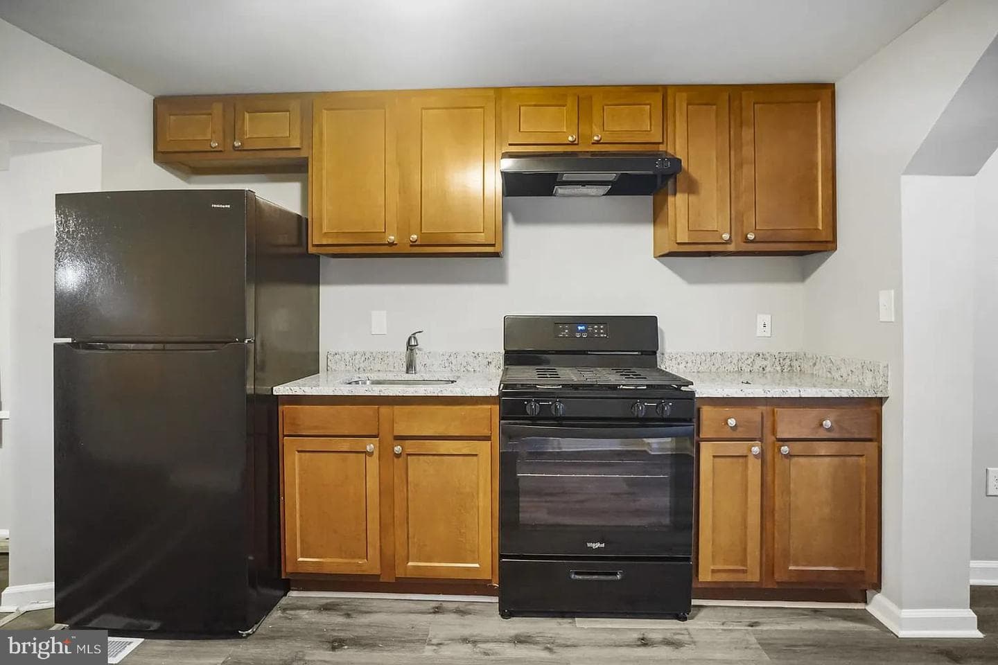1249 Sargeant Street photo 25