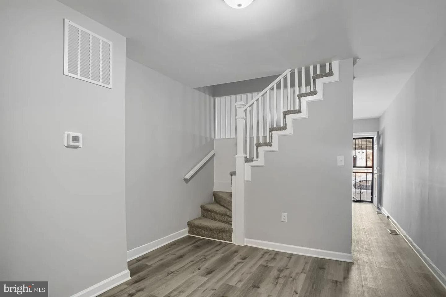 1249 Sargeant Street photo 9
