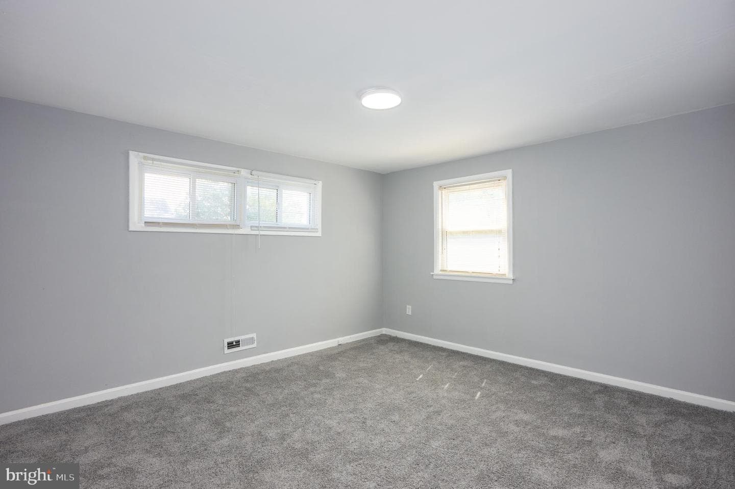 810 Reverdy Road photo 16