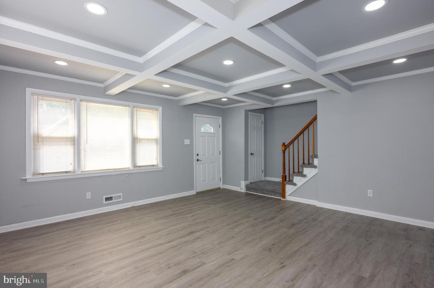810 Reverdy Road photo 3