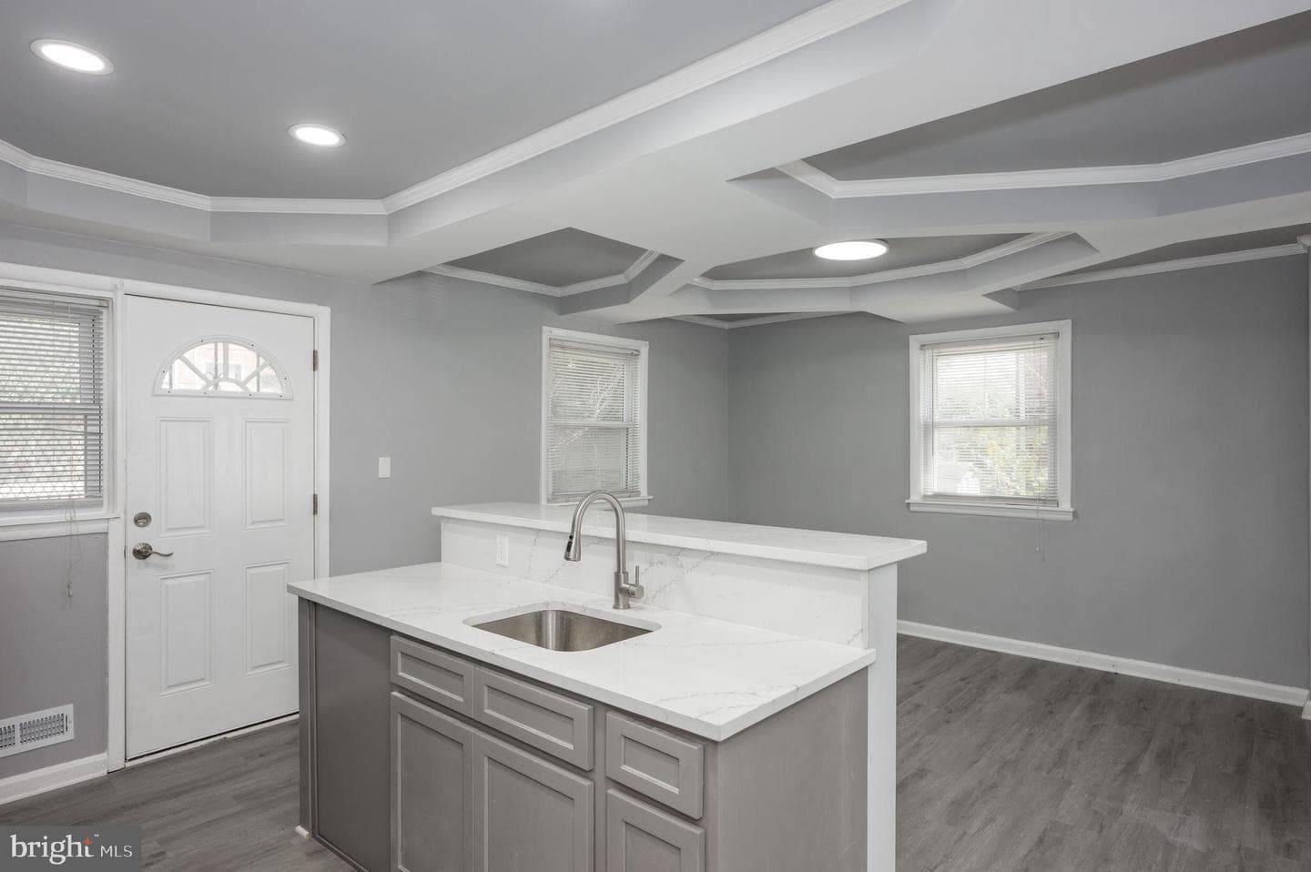 810 Reverdy Road photo 9