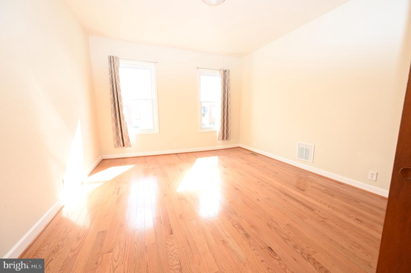 120 N Kenwood Avenue photo 16