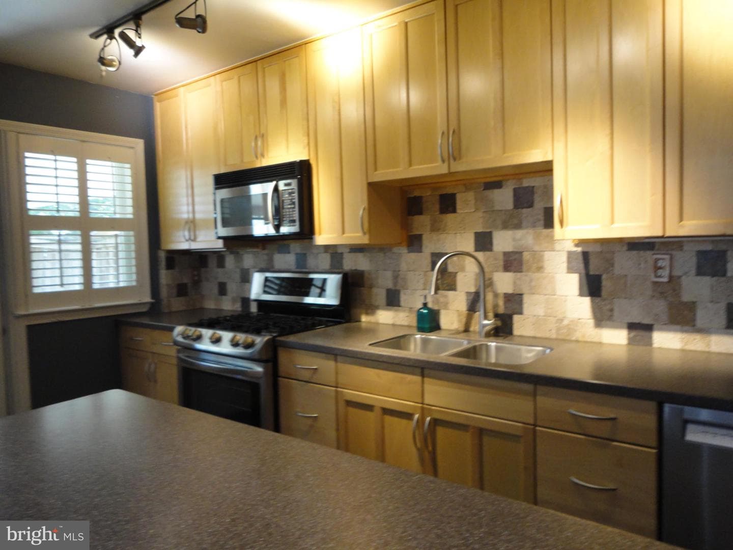 263 Medwick Garth E photo 11