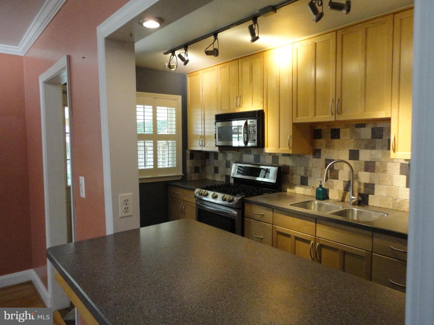 263 Medwick Garth E photo 12