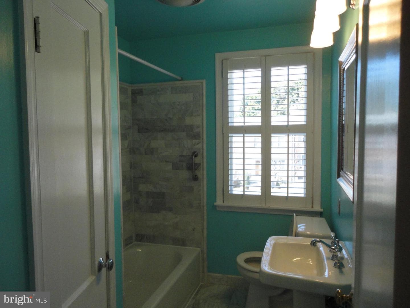 263 Medwick Garth E photo 21