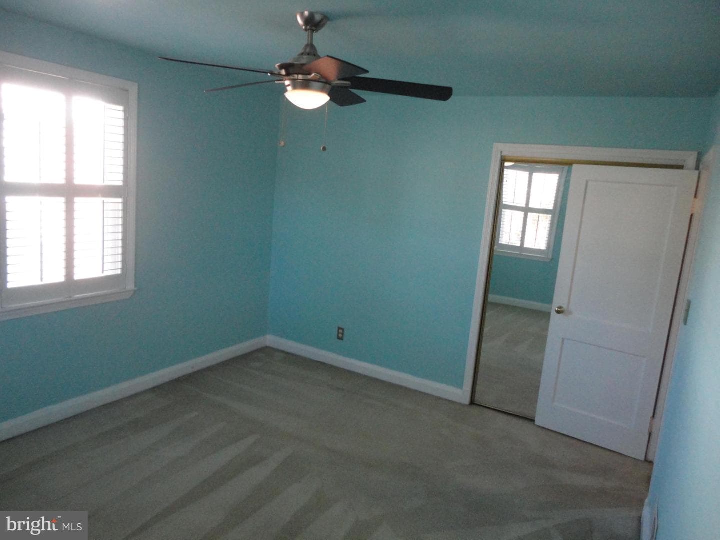 263 Medwick Garth E photo 30