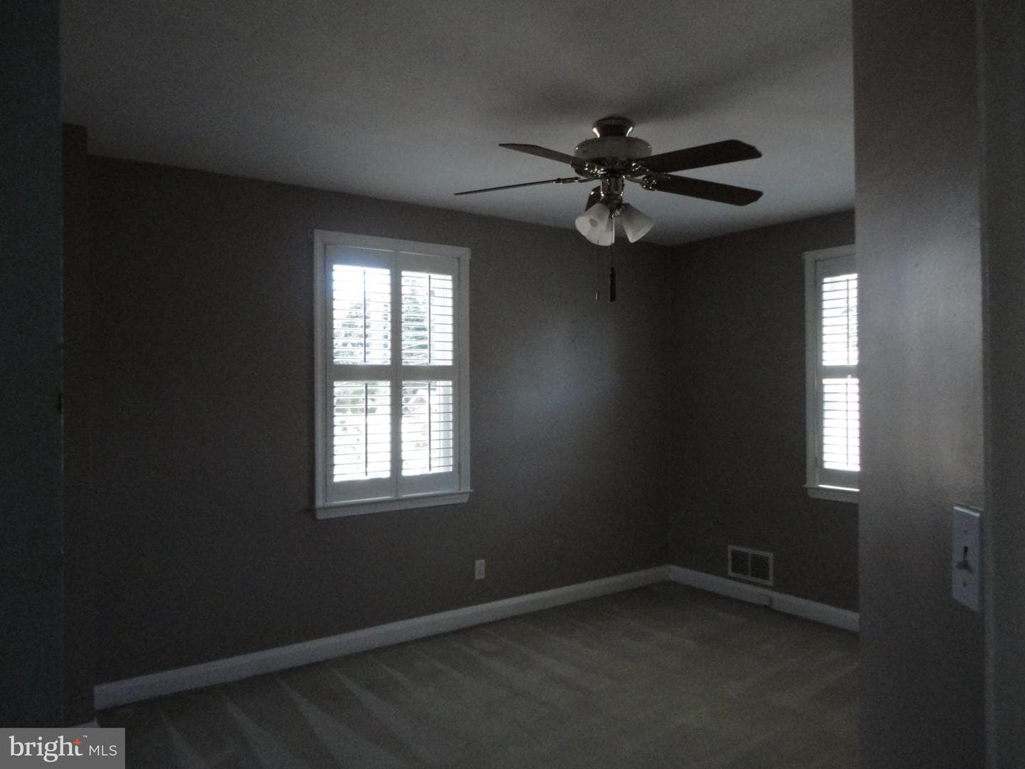 263 Medwick Garth E photo 33