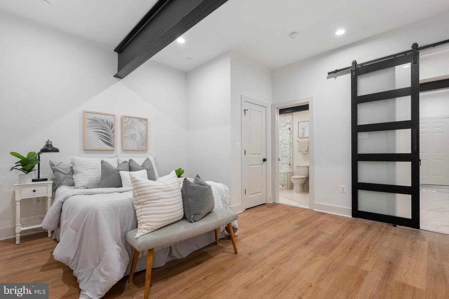 1423 Haubert Street photo 28