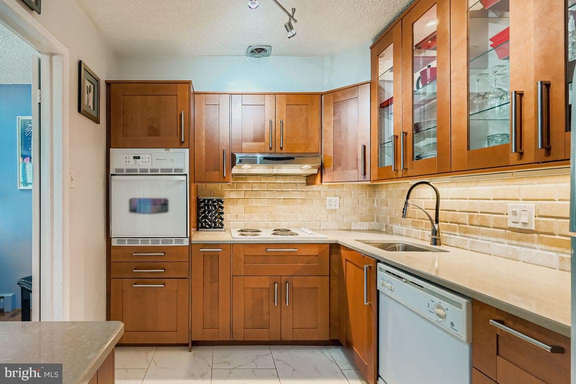 1101 Saint Paul Street #1410 photo 2