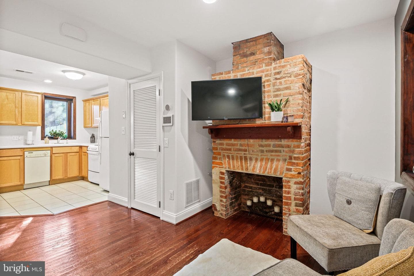 413 Griffin Court photo 4