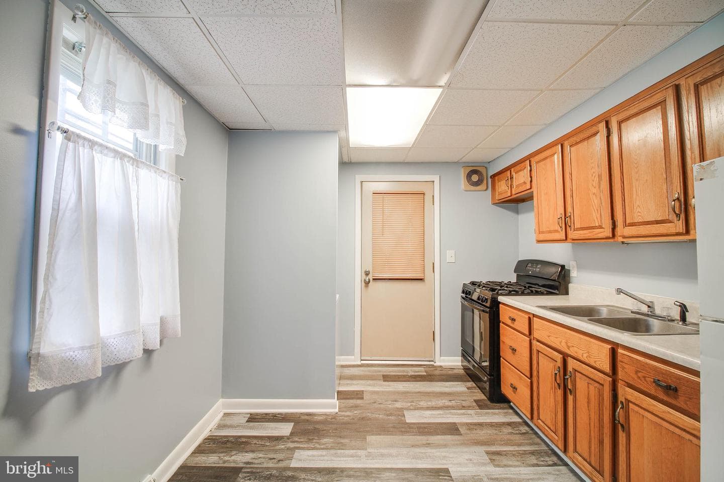 3140 Strickland Street photo 8