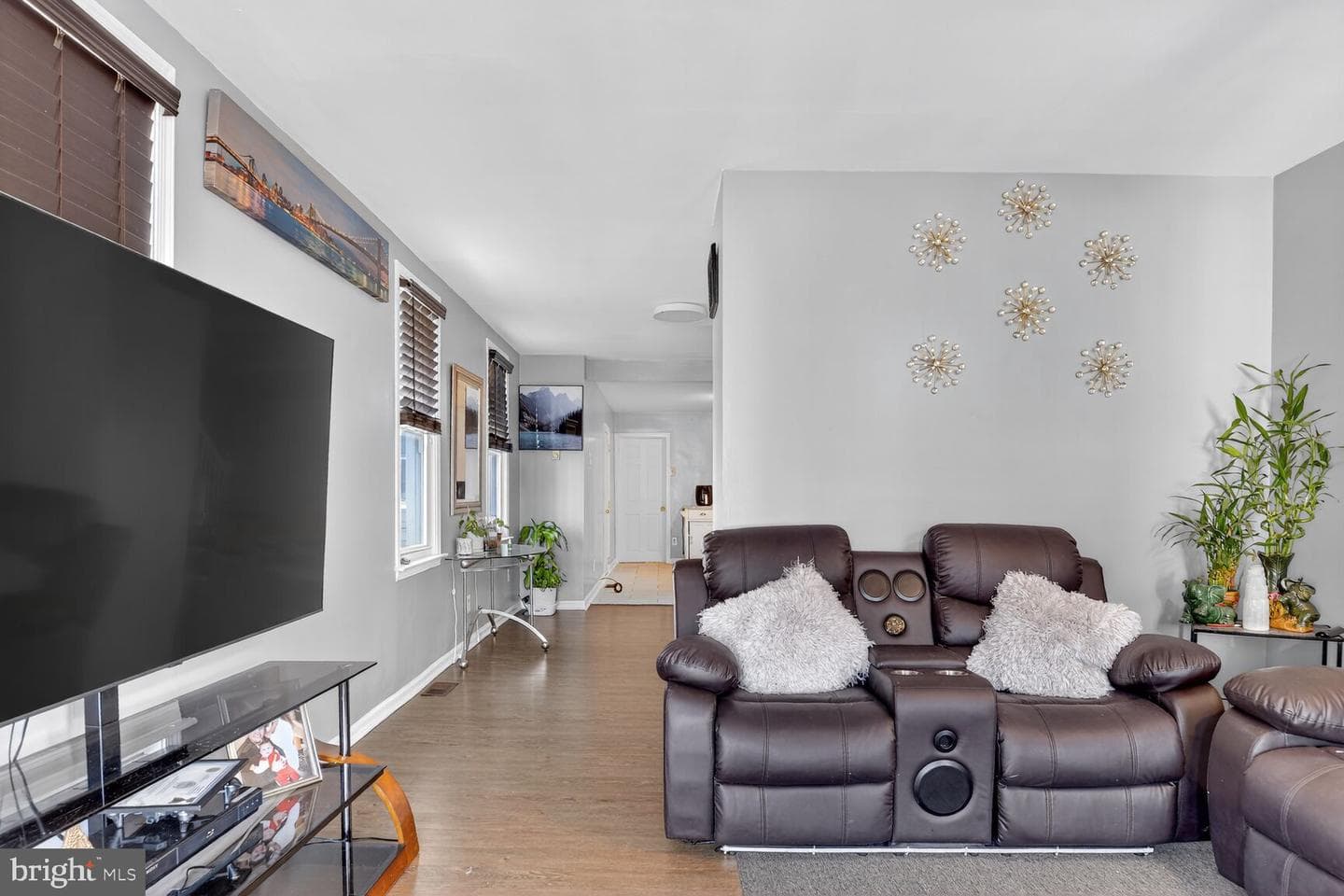 3212 Strickland Street photo 6
