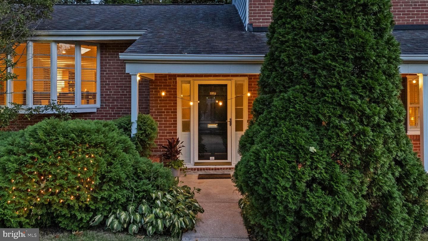 5804 N Charles Street photo 7