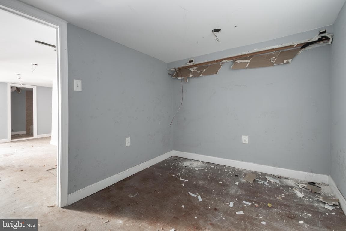2814 W Cold Spring Lane photo 23
