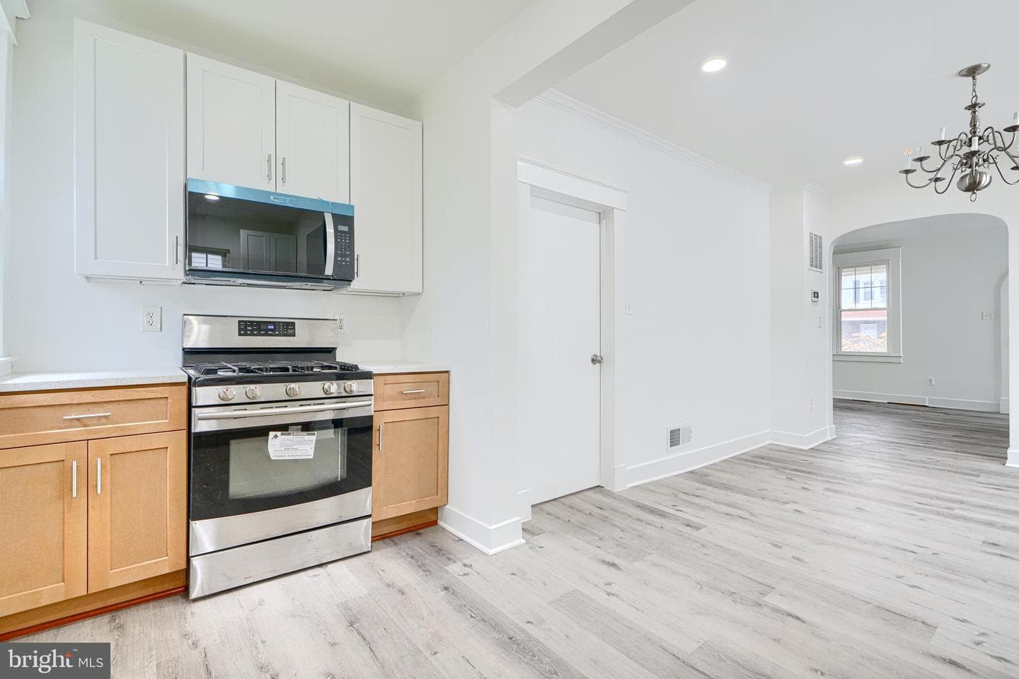 2715 Bayonne Avenue photo 12