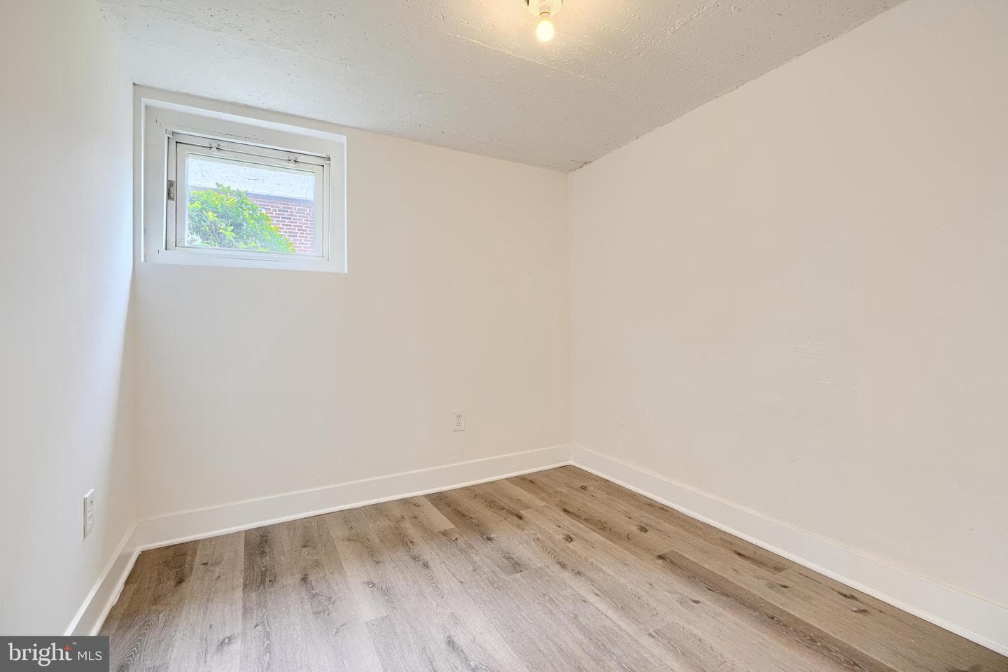 2715 Bayonne Avenue photo 29