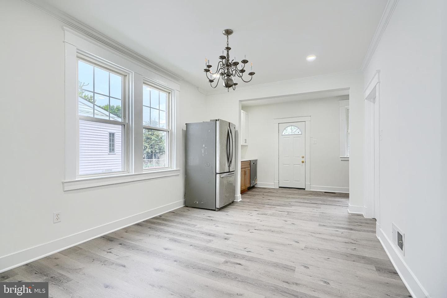2715 Bayonne Avenue photo 8