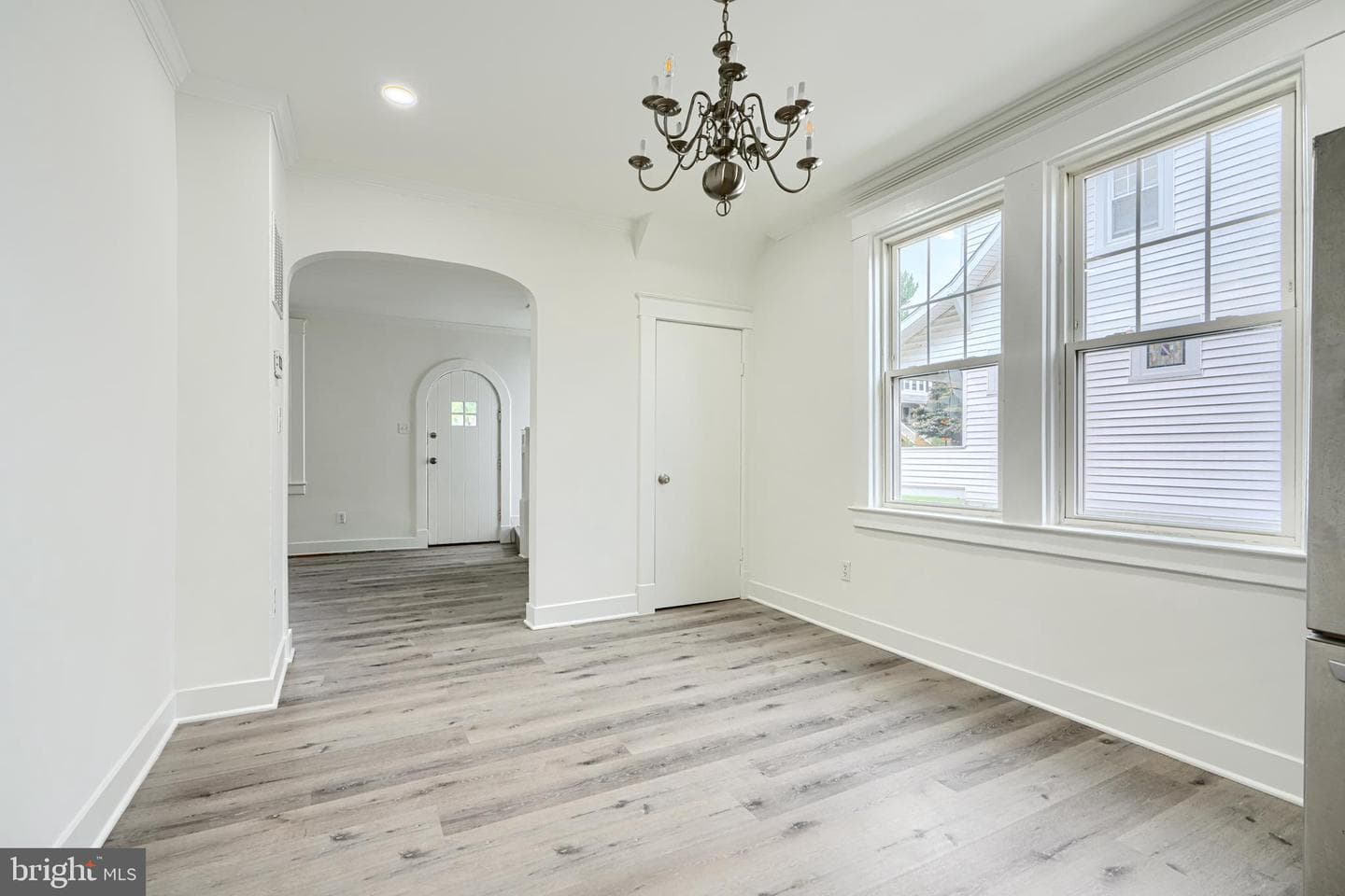 2715 Bayonne Avenue photo 9