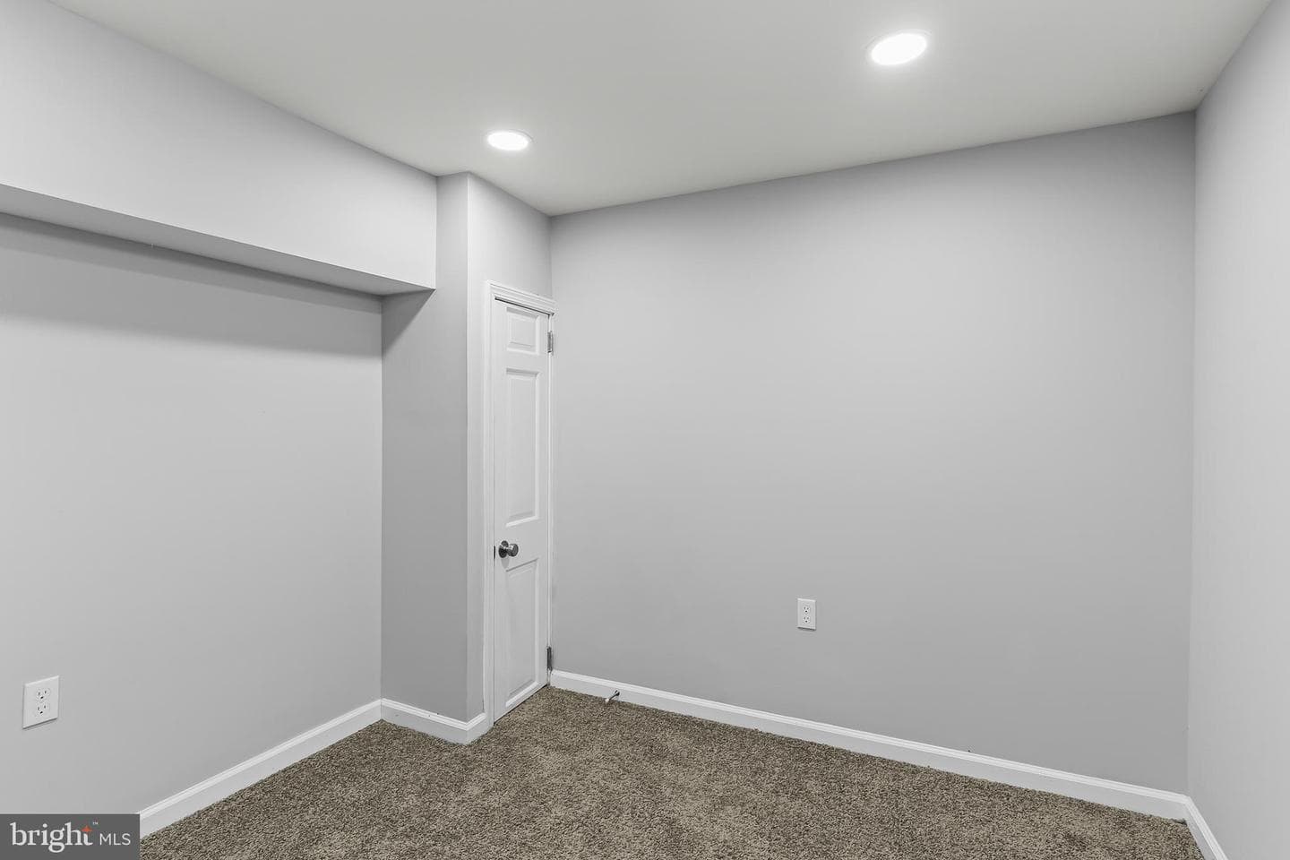 2817 Hamilton Avenue photo 20