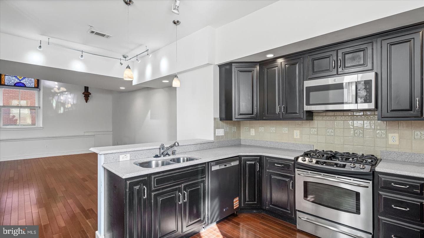 1100 N Calvert Street #2 photo 6