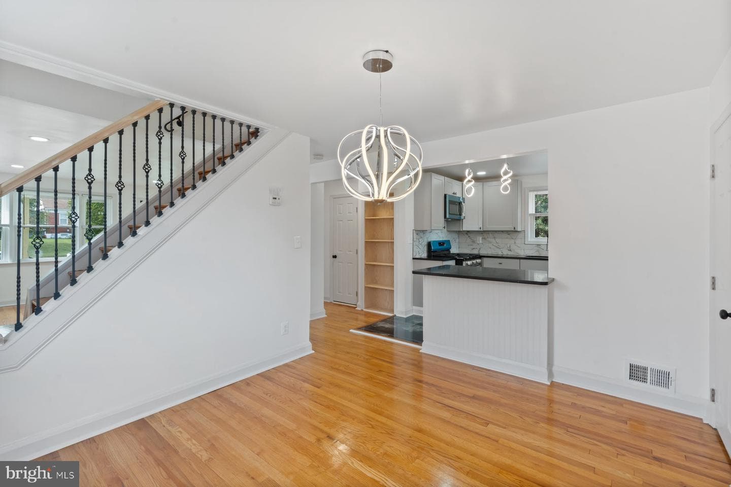 5301 Todd Avenue photo 13