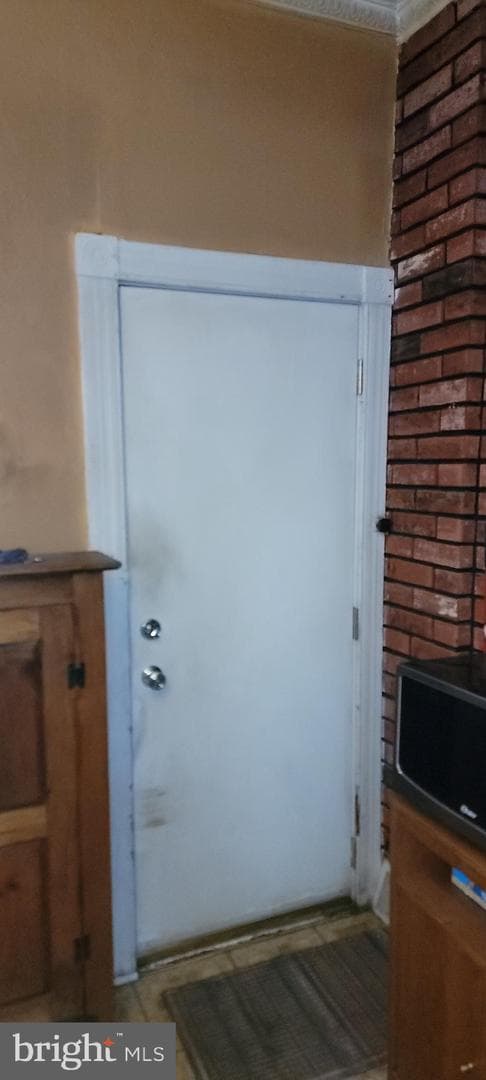 3229 Foster Avenue photo 18