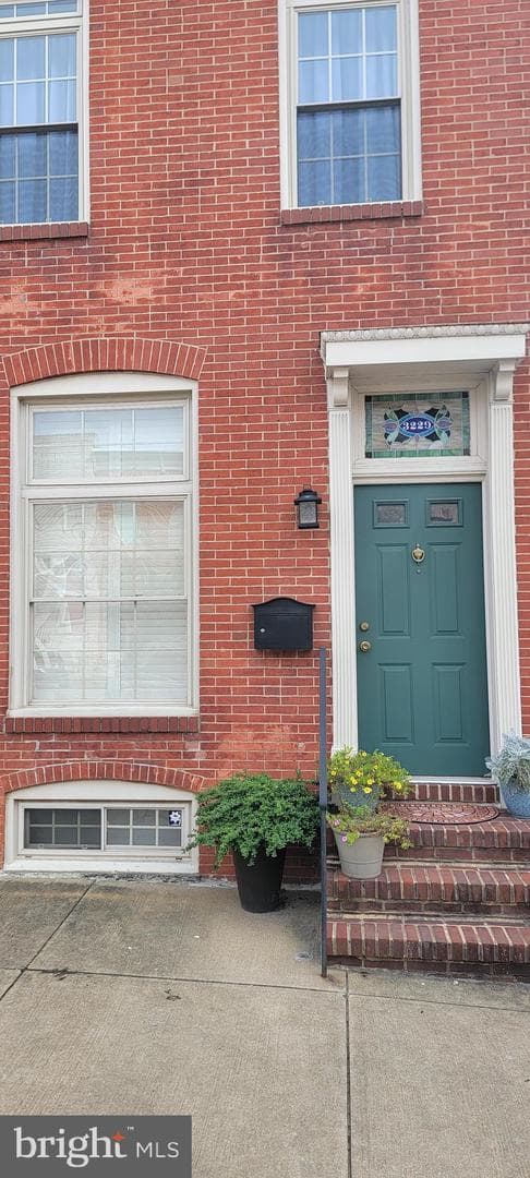 3229 Foster Avenue photo 2