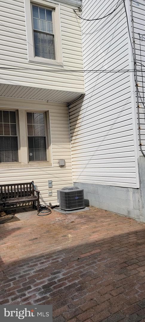 3229 Foster Avenue photo 20