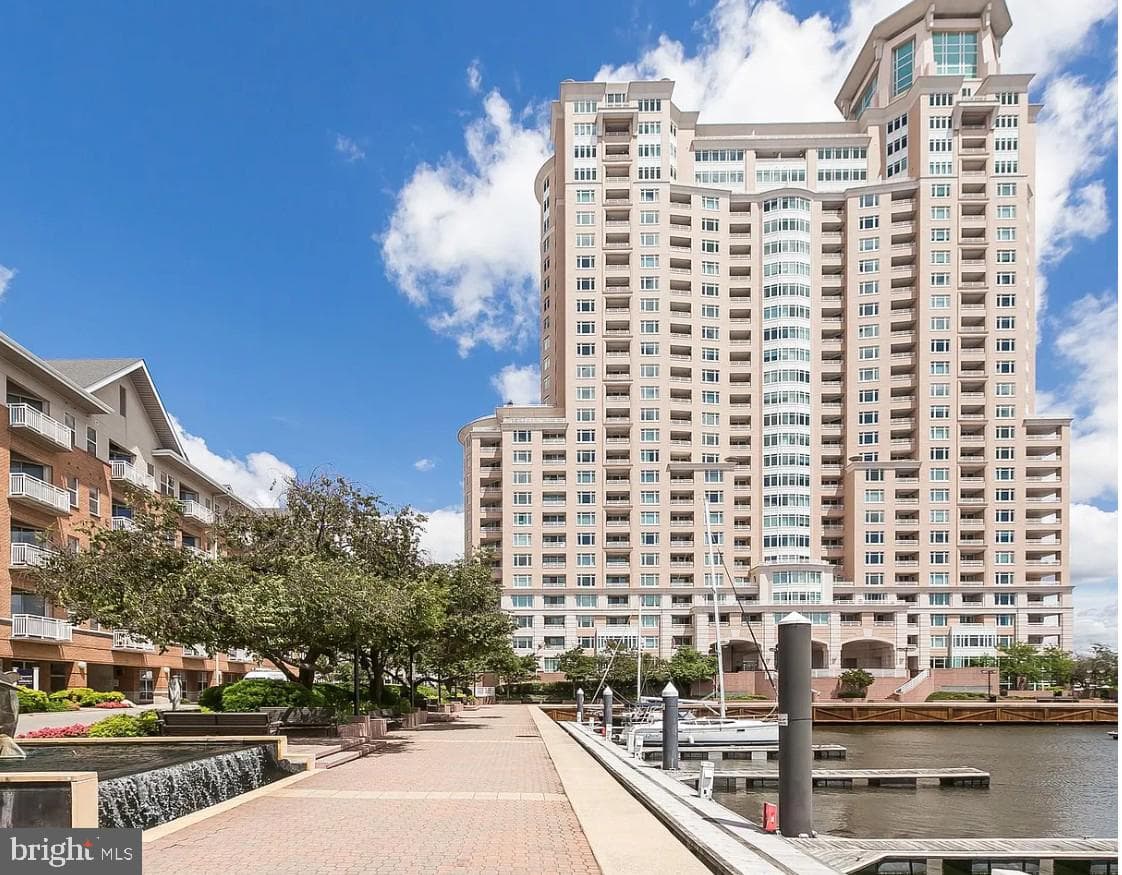 100 Harborview Drive #302