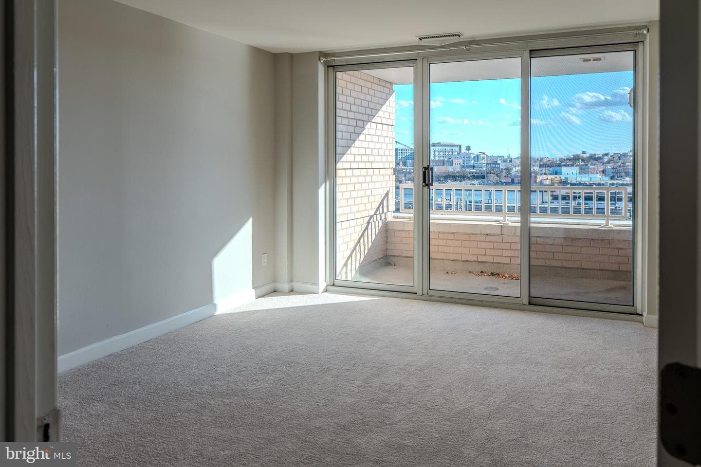 100 Harborview Drive #302 photo 3