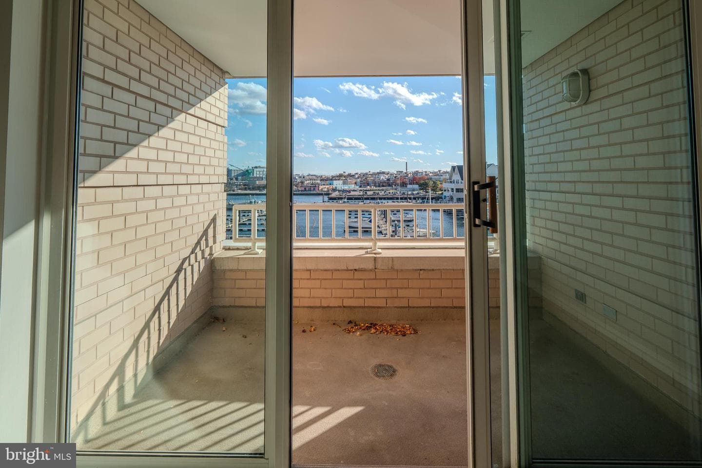 100 Harborview Drive #302 photo 32