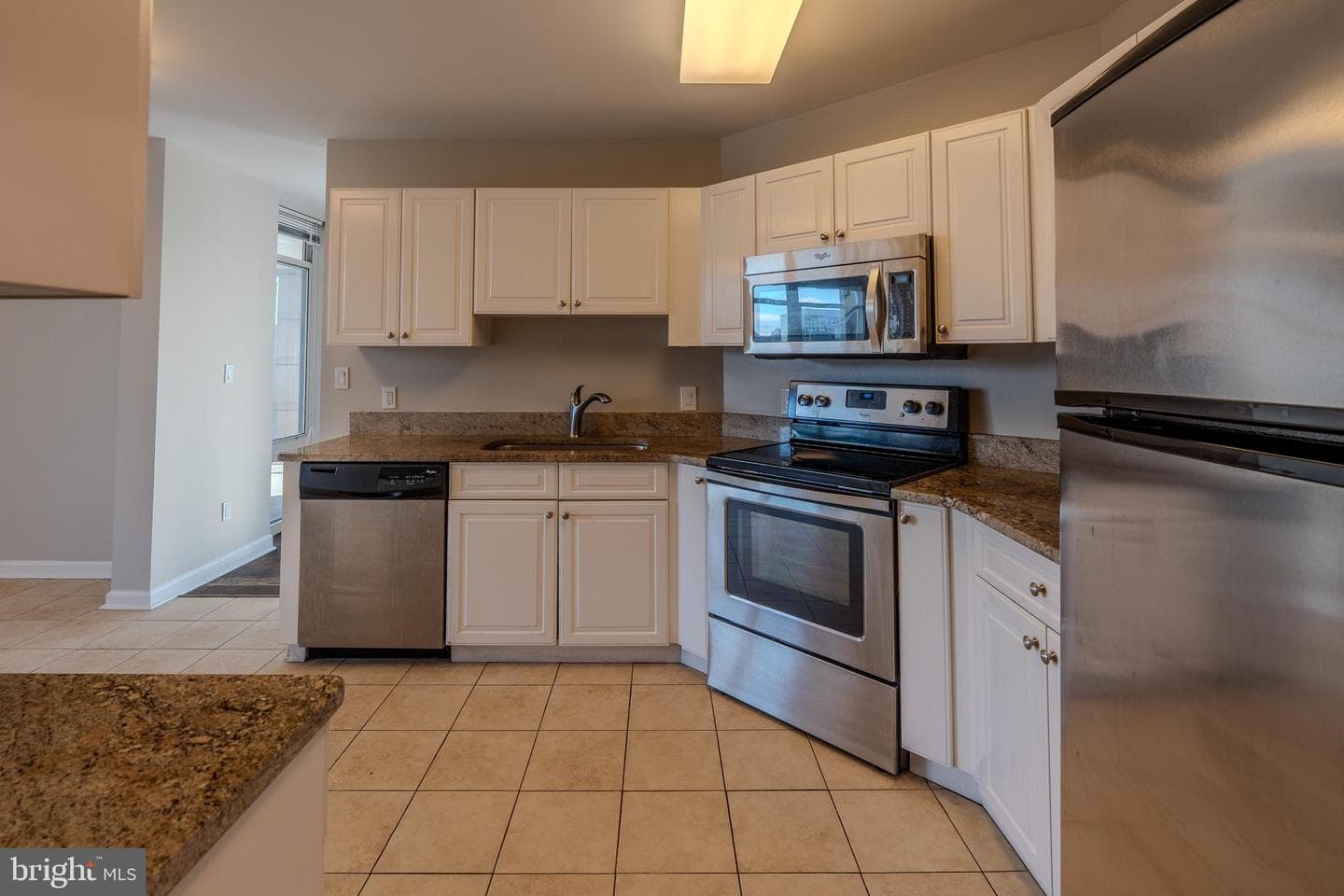 100 Harborview Drive #302 photo 37