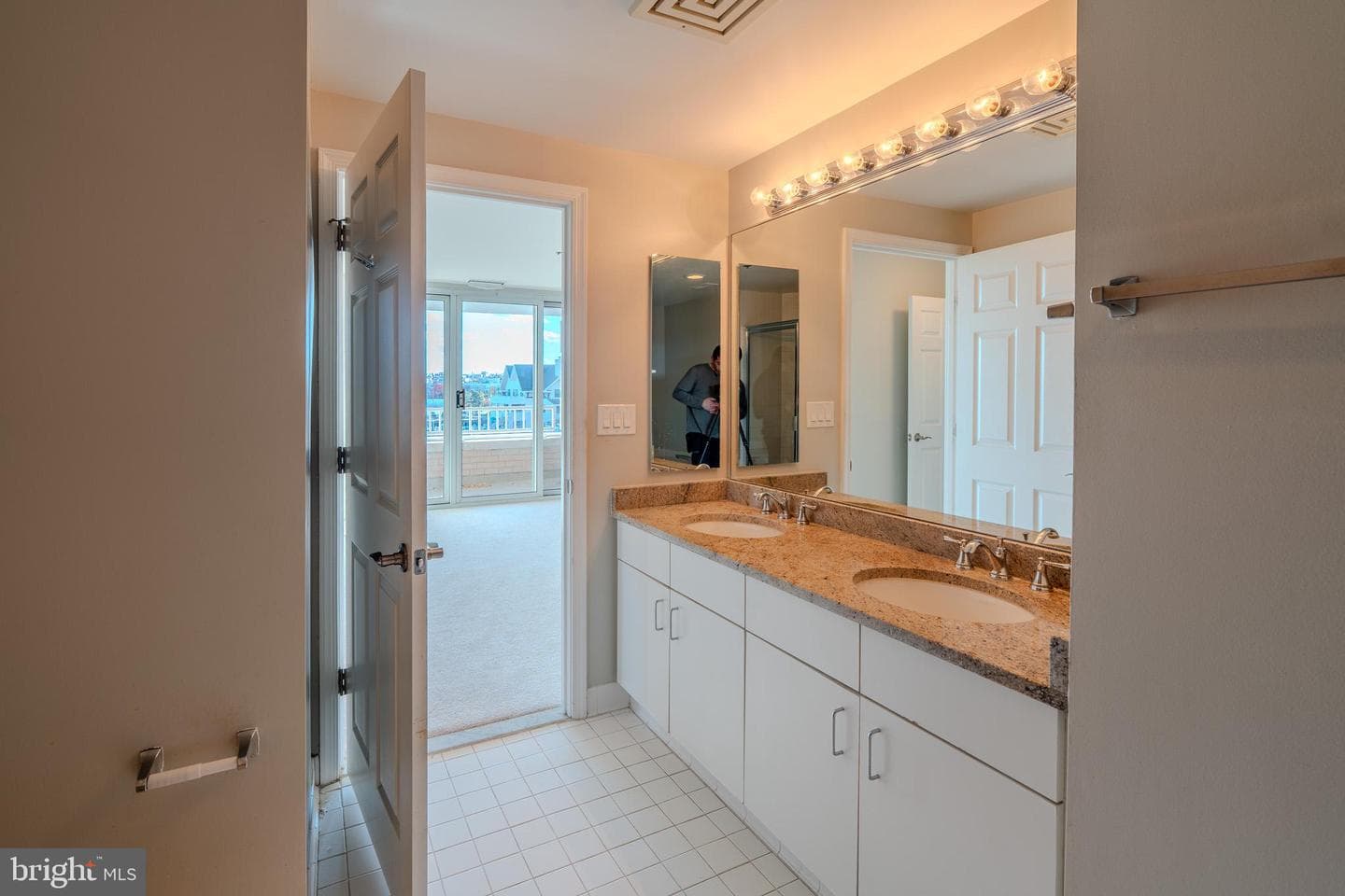 100 Harborview Drive #302 photo 49