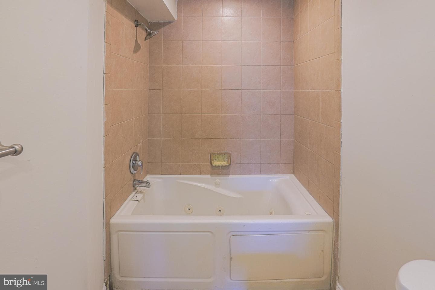 1241 Sargeant Street photo 20