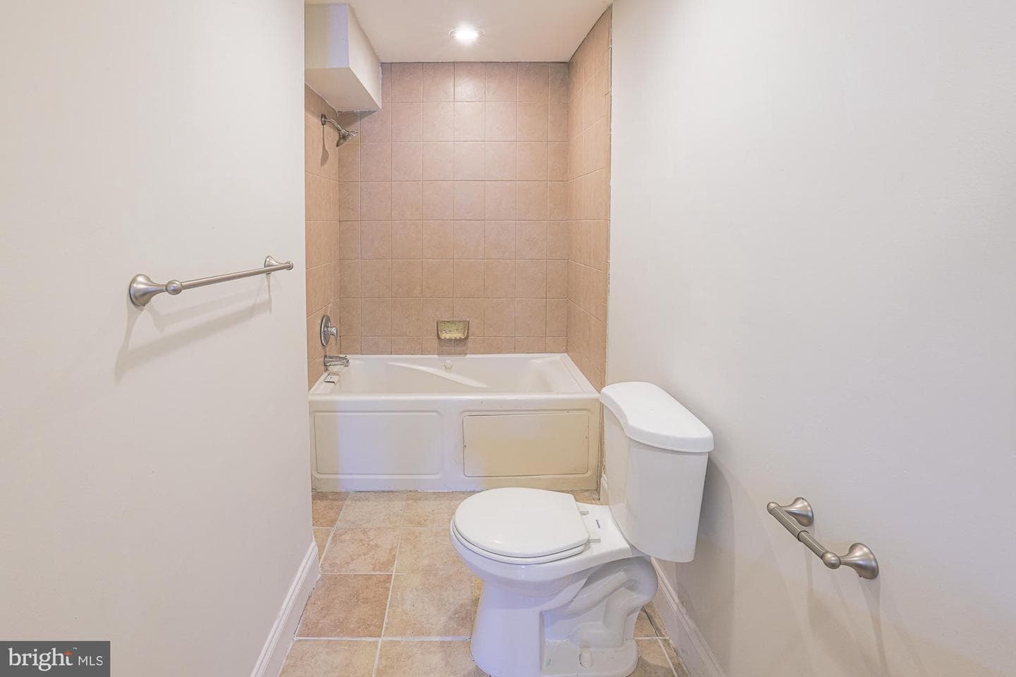 1241 Sargeant Street photo 27