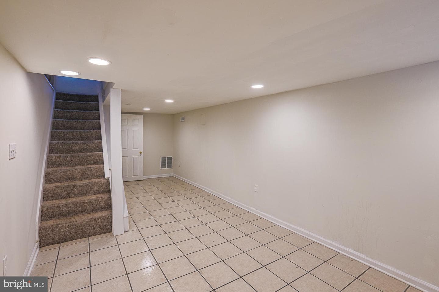 1241 Sargeant Street photo 30