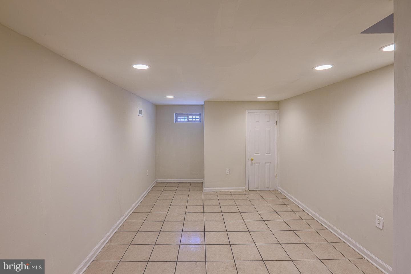 1241 Sargeant Street photo 31