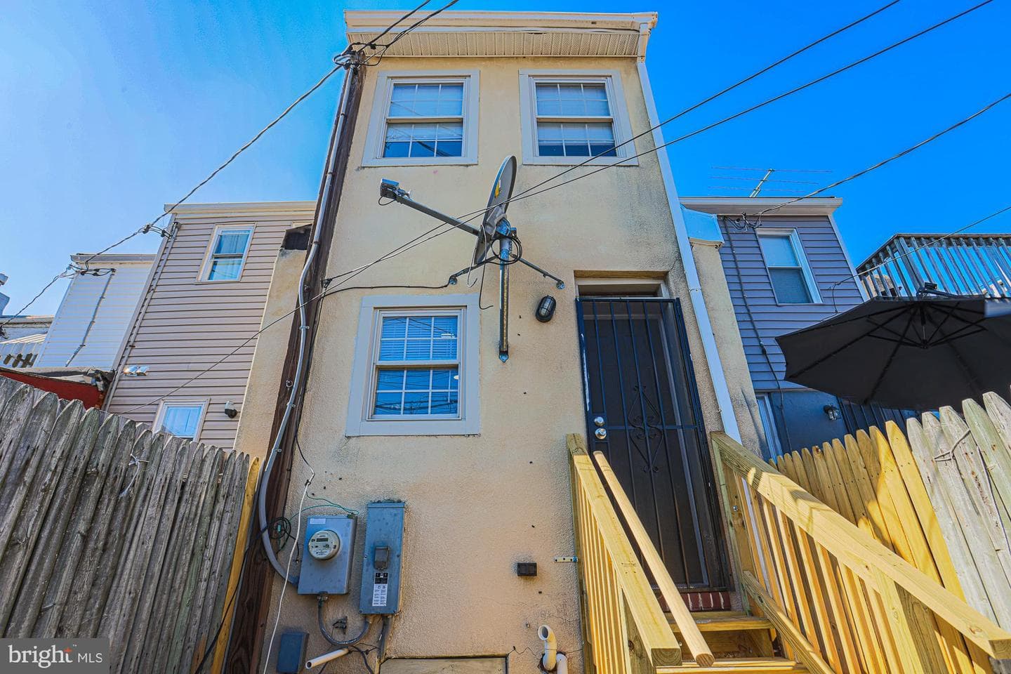 1241 Sargeant Street photo 34