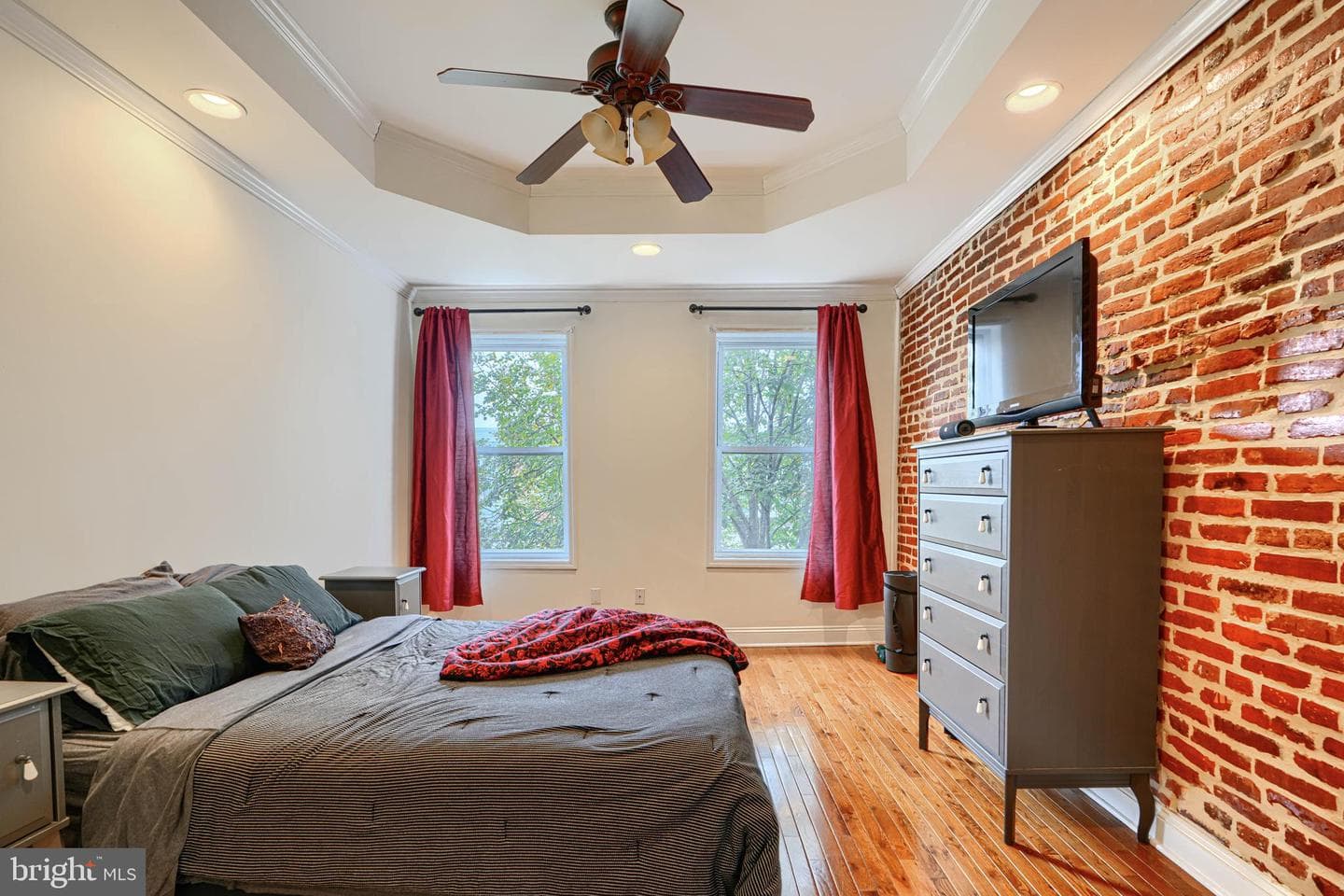 35 N Linwood Avenue photo 13