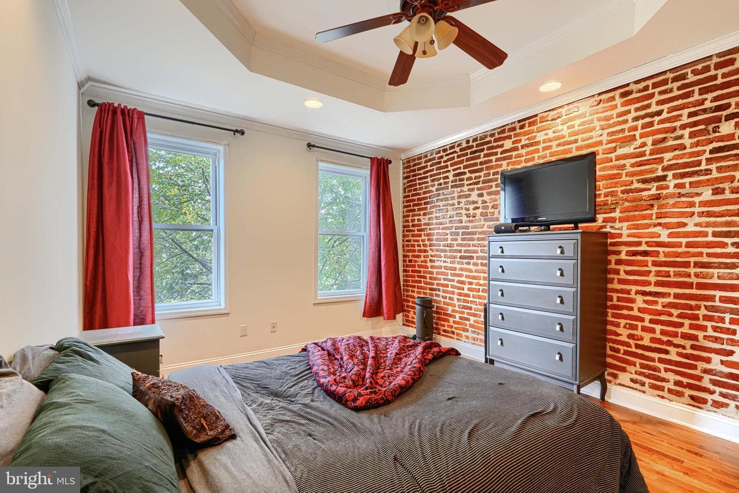 35 N Linwood Avenue photo 14