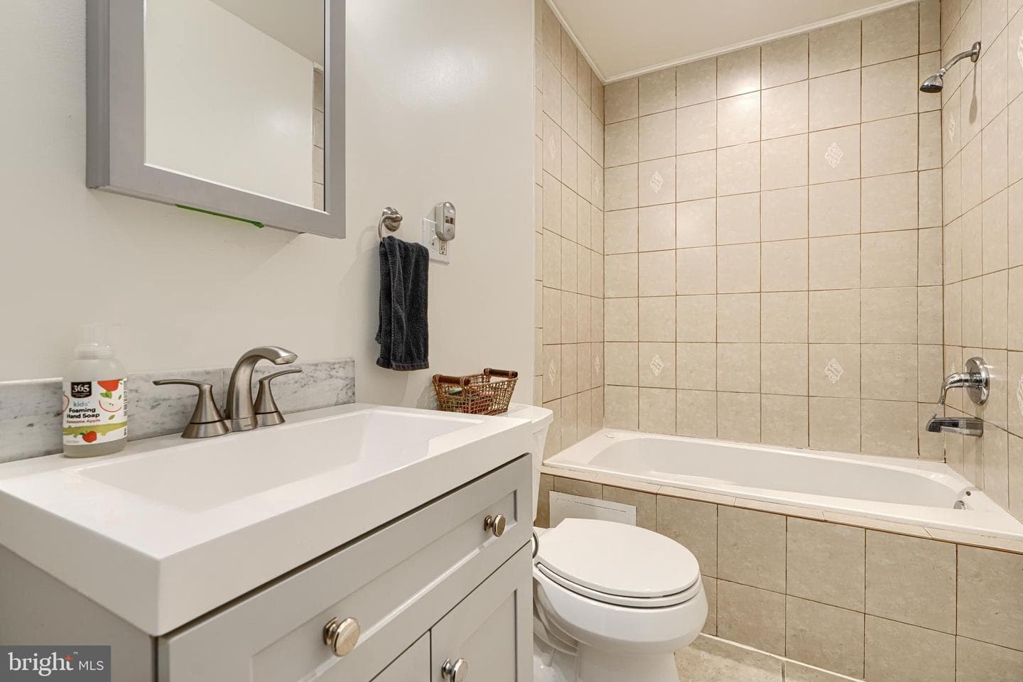 35 N Linwood Avenue photo 19