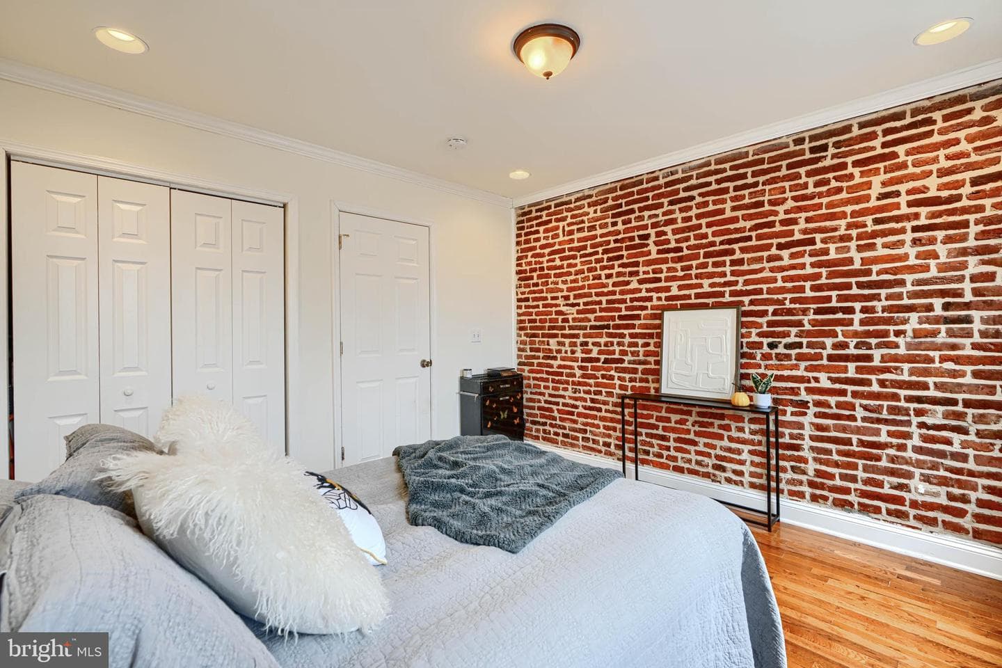 35 N Linwood Avenue photo 23