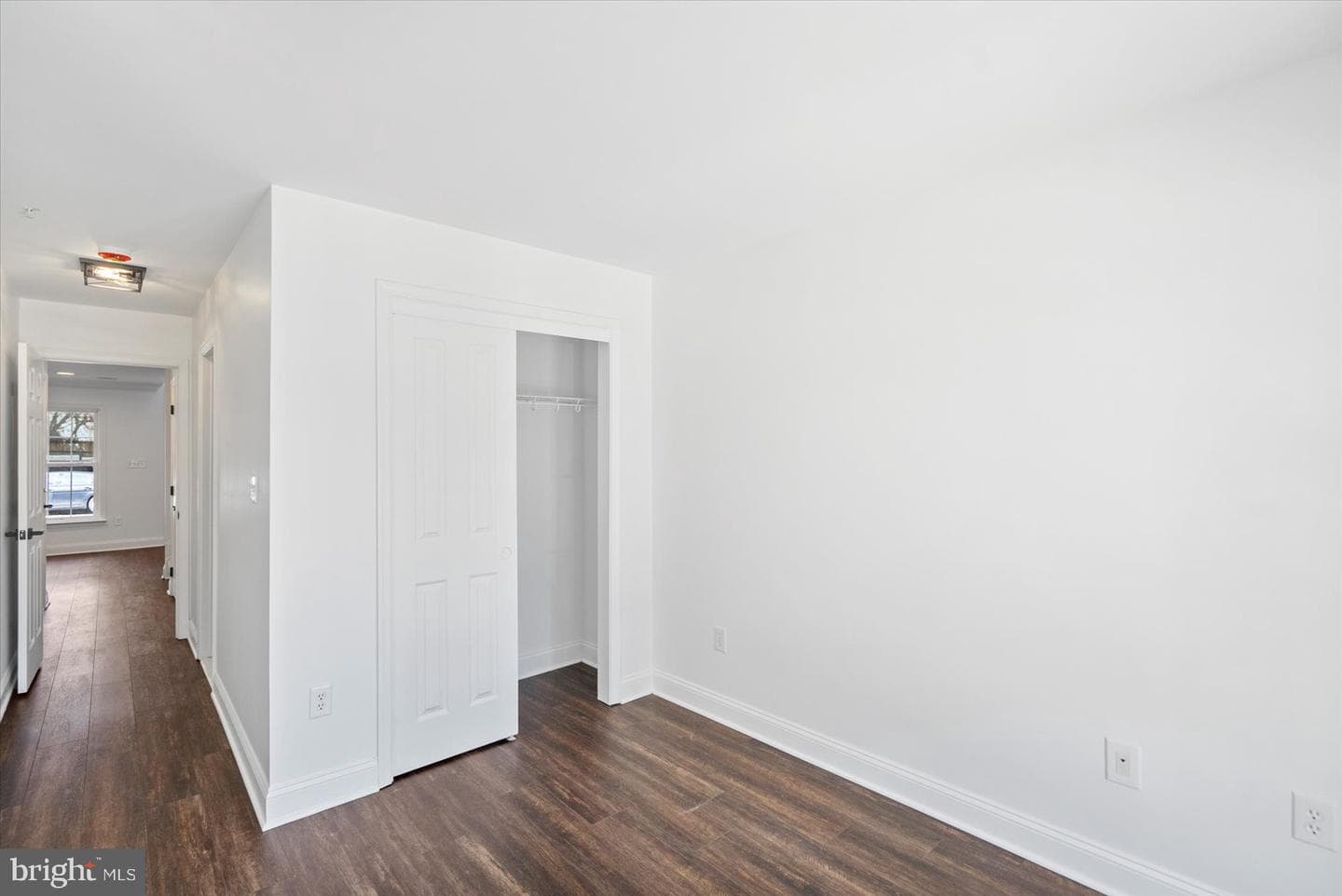 829 Mchenry Street photo 7