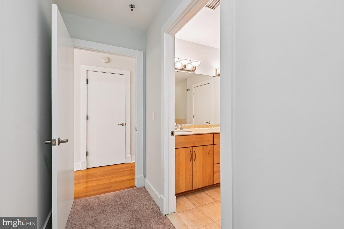 1400 Lancaster Street #902 photo 24