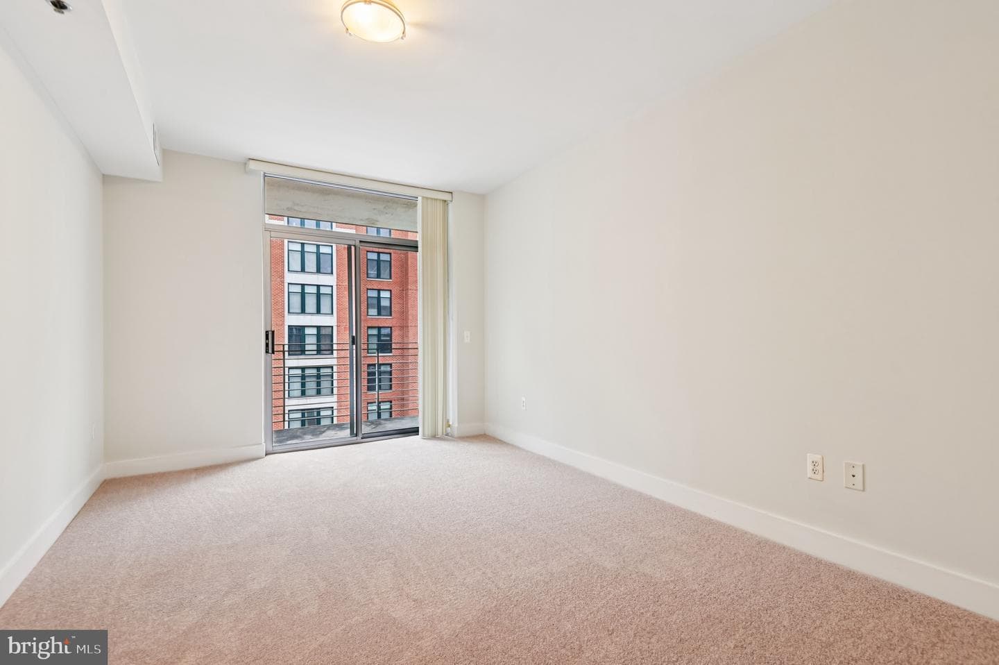 1400 Lancaster Street #902 photo 29