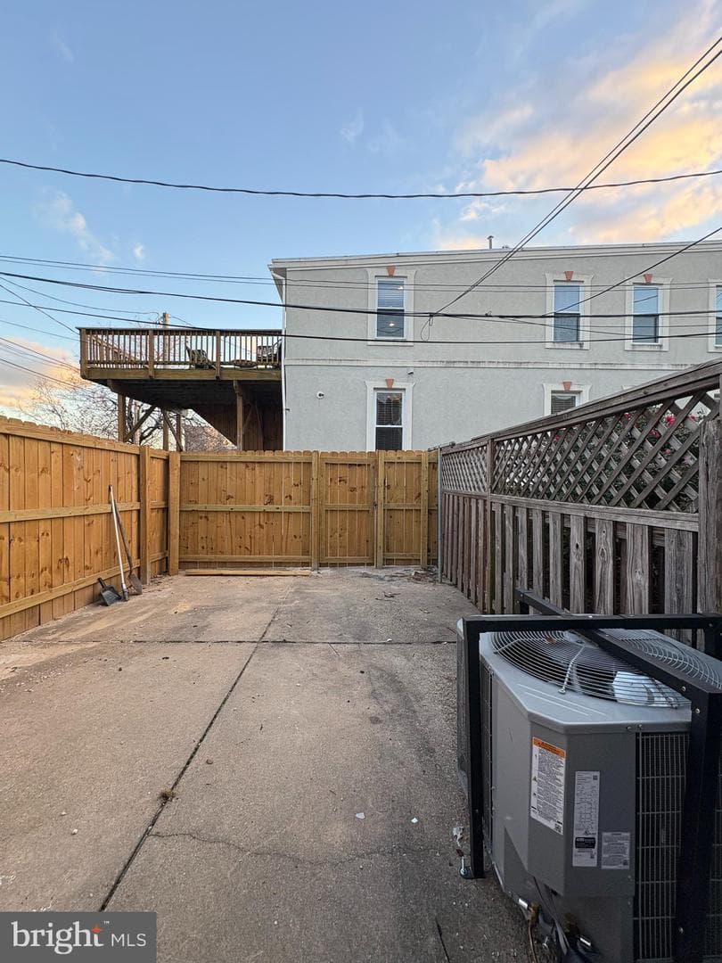 2209 Jefferson Street photo 18