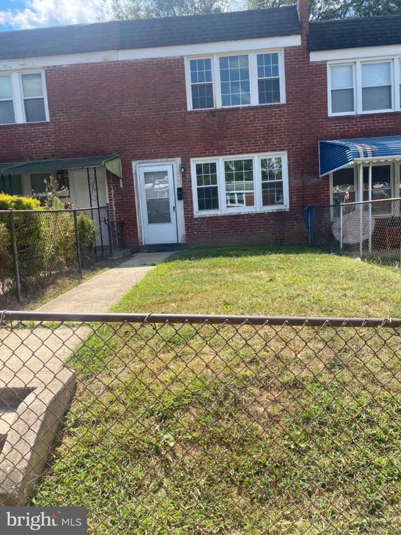 2620 Northshire Drive photo 2